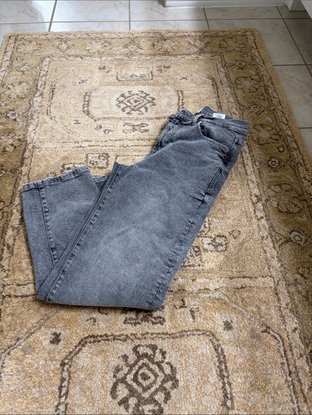 Kensie Women's Gray High-Rise Jeans